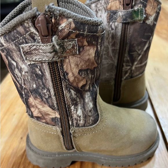 Toddler Camouflage Hunting Boots - Picture 2 of 6